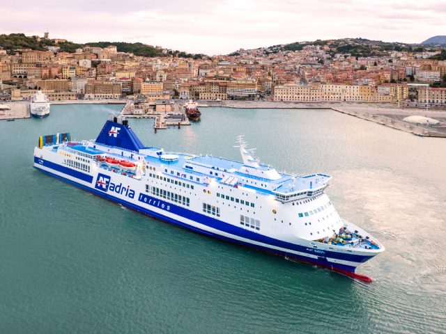 https://www.ferry-online.ch/wp-content/uploads/2024/06/ferry-online-Adria-Ferries-Mia-640x480.jpg