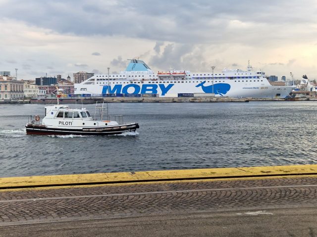 https://www.ferry-online.ch/wp-content/uploads/2024/06/ferry-online-moby-genova-ajaccio-640x480.jpg